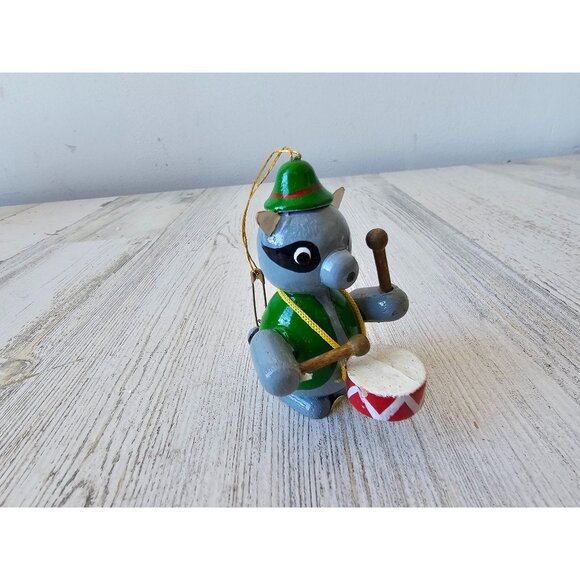 Vintage dakin wooden raccoon band drums ornament Xmas tree - Picture 1 of 8